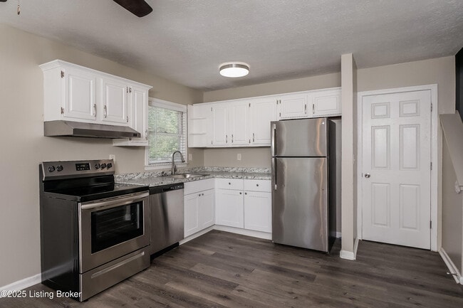 Building Photo - 3804 Breckenridge Ln