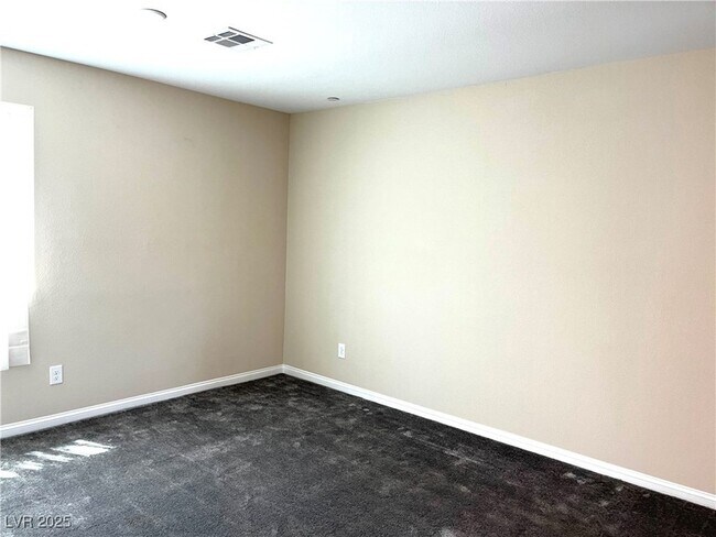 Building Photo - 8819 Burray St