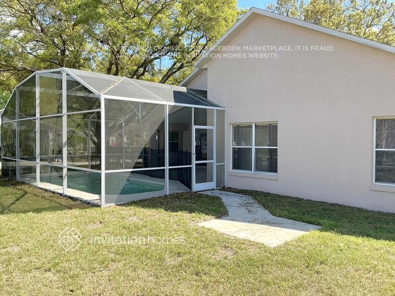 Building Photo - 106 Quiet Oak Ct