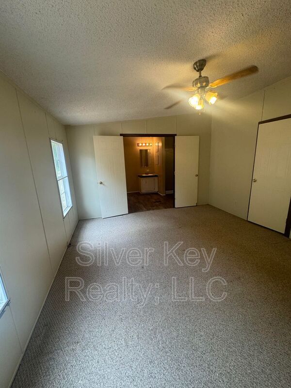 Building Photo - 240 Co Rd 275