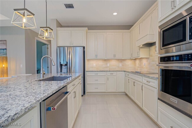 Building Photo - 6217 Harmony Dr