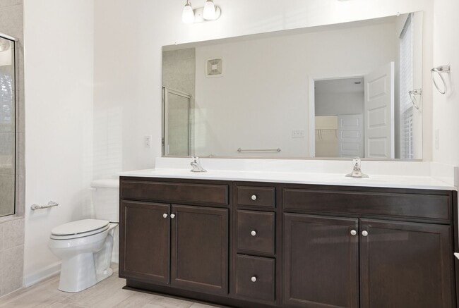 Building Photo - Stylish Townhouse Living in the Heart of Williamsburg