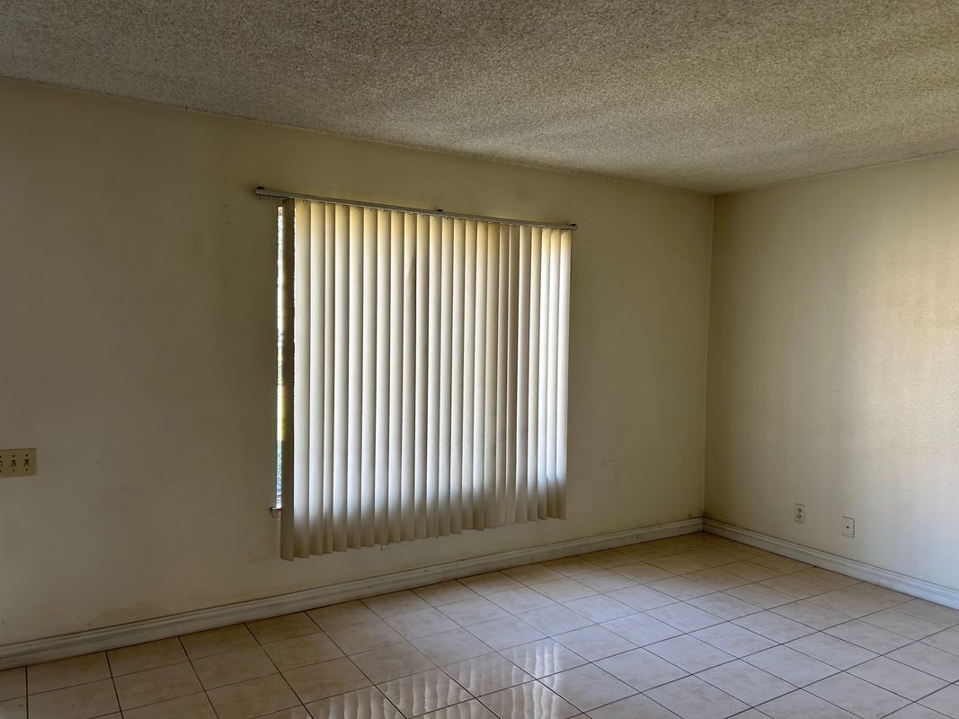 Building Photo - 773 Windwood Dr