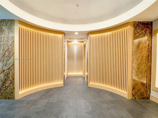 Building Photo - 90 SW 3rd St