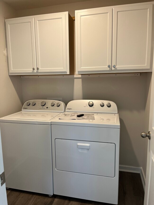 Building Photo - 198 Dreher Dr