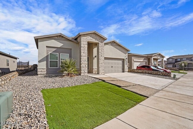 Building Photo - 13757 Villa Vista Ave