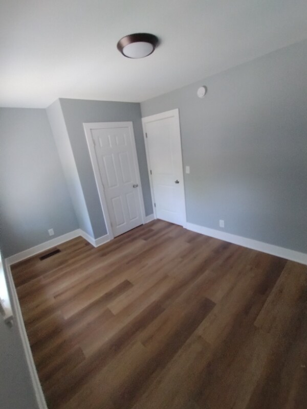 Building Photo - 2643 12th Ave S