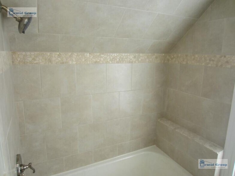 Building Photo - 26 Rand St