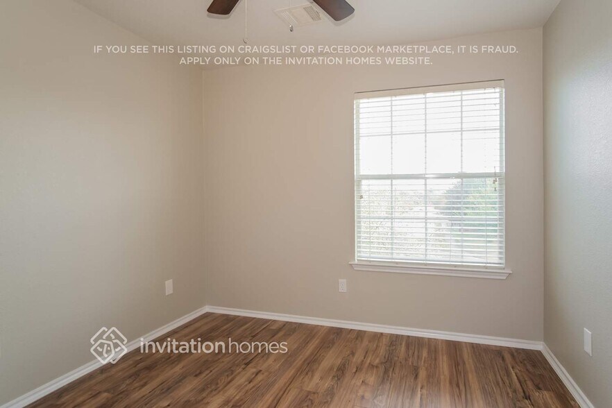 Building Photo - 14820 Lipton Ln