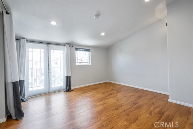 Building Photo - 209 7th St