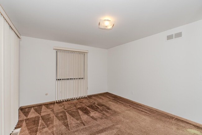 Building Photo - 22745 Wrexford Dr