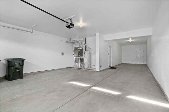 Building Photo - Modern Luxury in Meridian’s Oaks North – 4...