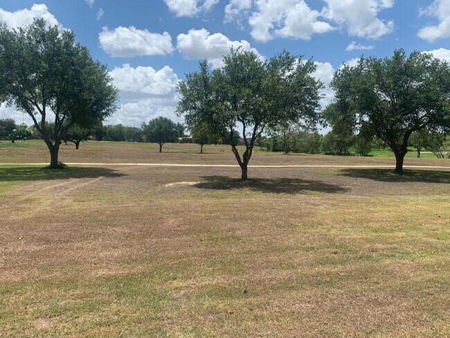 Building Photo - *COMING SOON!* 2 Bedroom Garden Style Villa Home In A Prime Location – Near Shopping & Dining!