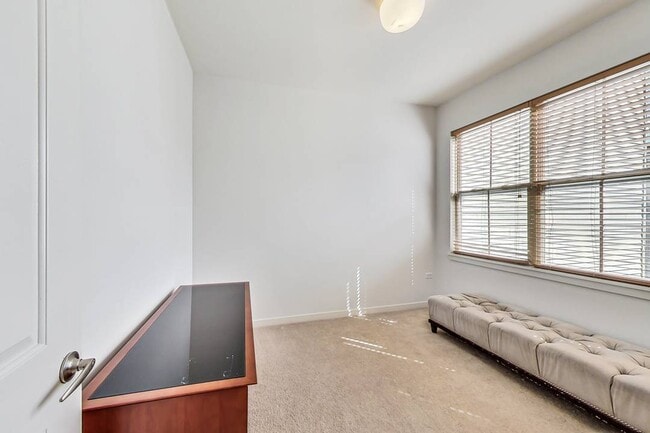 Building Photo - 45 E 23rd St
