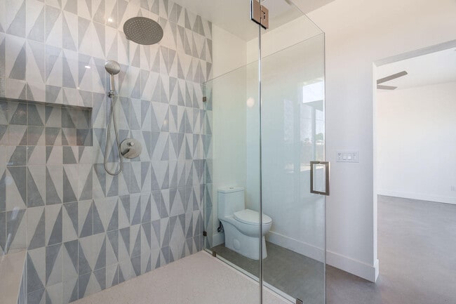 Building Photo - 416 Rosa Parks Rd