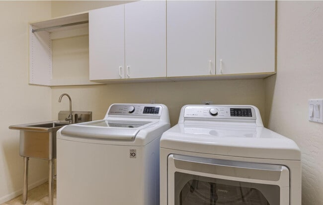 Building Photo - 29705 N 69th Pl