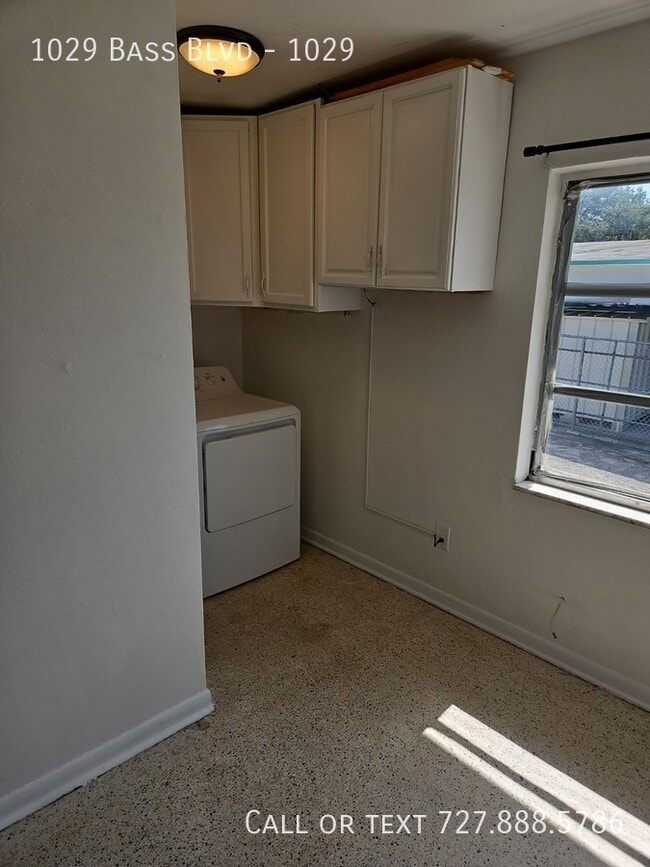 Building Photo - 1029 Bass Blvd