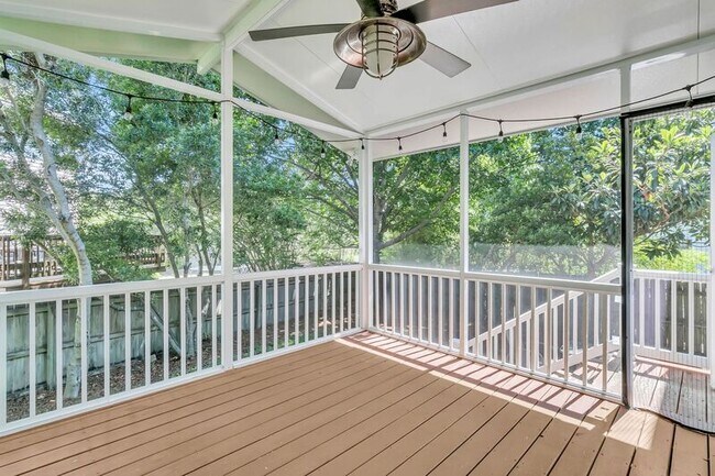 Building Photo - 1574 Ocean Neighbors Blvd