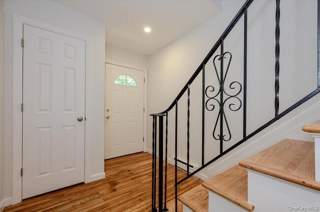 Building Photo - 43 Evert St