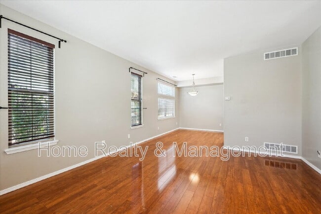 Building Photo - 9273 W 107th Pl