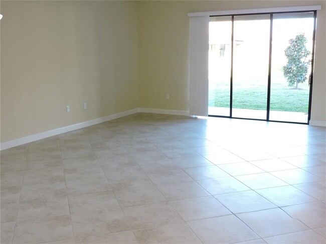 Building Photo - 2337 Aurelius Dr