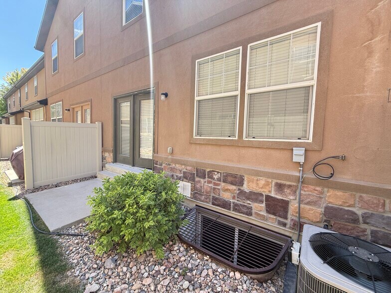 Building Photo - 10991 S Birch Creek Rd