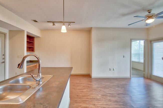 Building Photo - 7630 Amelia Rd