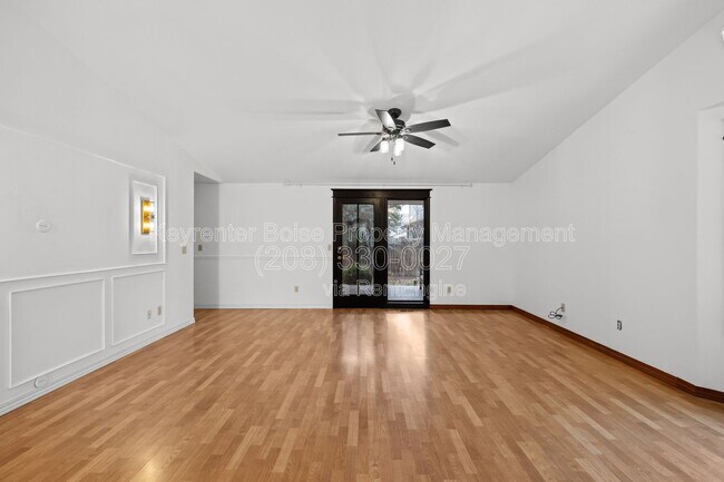 Building Photo - 2698 E Bergeson St