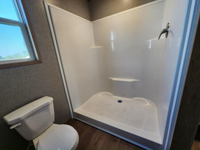 Building Photo - 539 Zebra Dr