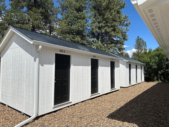 Building Photo - 414 Maple Dr