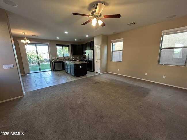 Building Photo - 8623 S 40th Dr