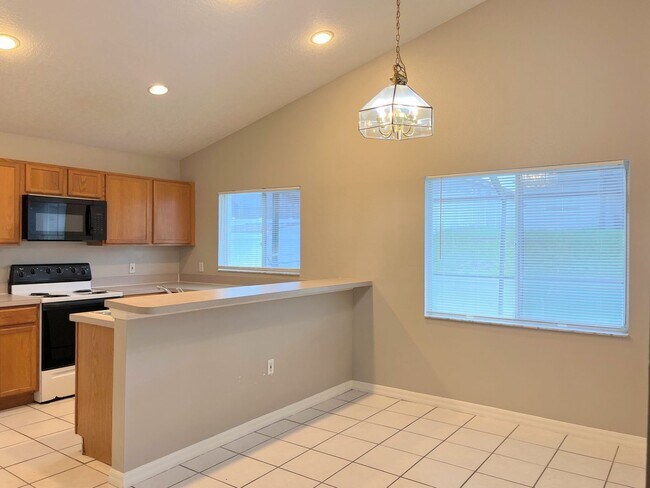 Building Photo - 509 Hillcrest Dr