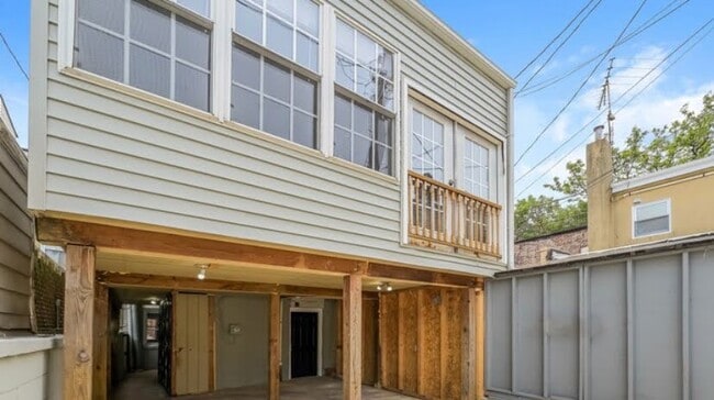 Building Photo - 3006 Elliott St