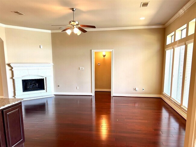 Building Photo - 25419 Lockspur Dr