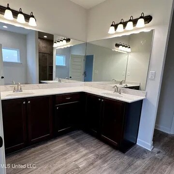 Building Photo - Beautiful Southern Charm Home For Rent