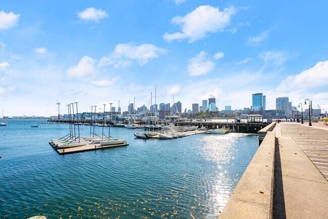 Building Photo - 73 Chelsea St