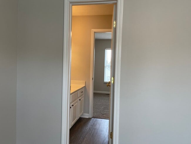 Building Photo - 3 Bed 2.5 Bath Nashville Opry Mills Area F...