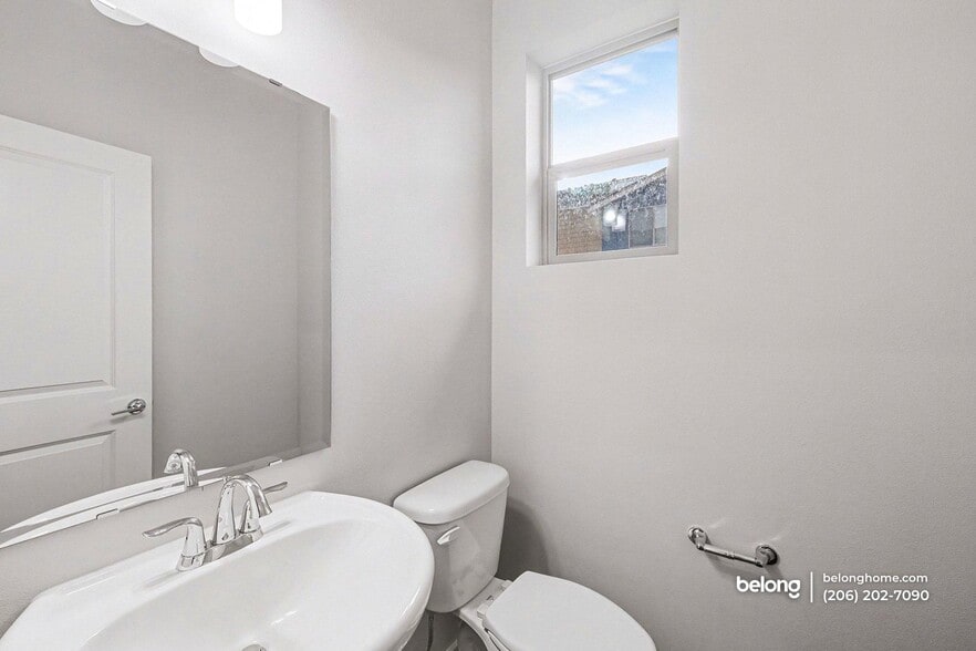 Building Photo - 1049 SW 99th Pl