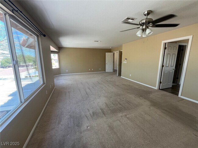 Building Photo - 8640 Castle Hill Ave