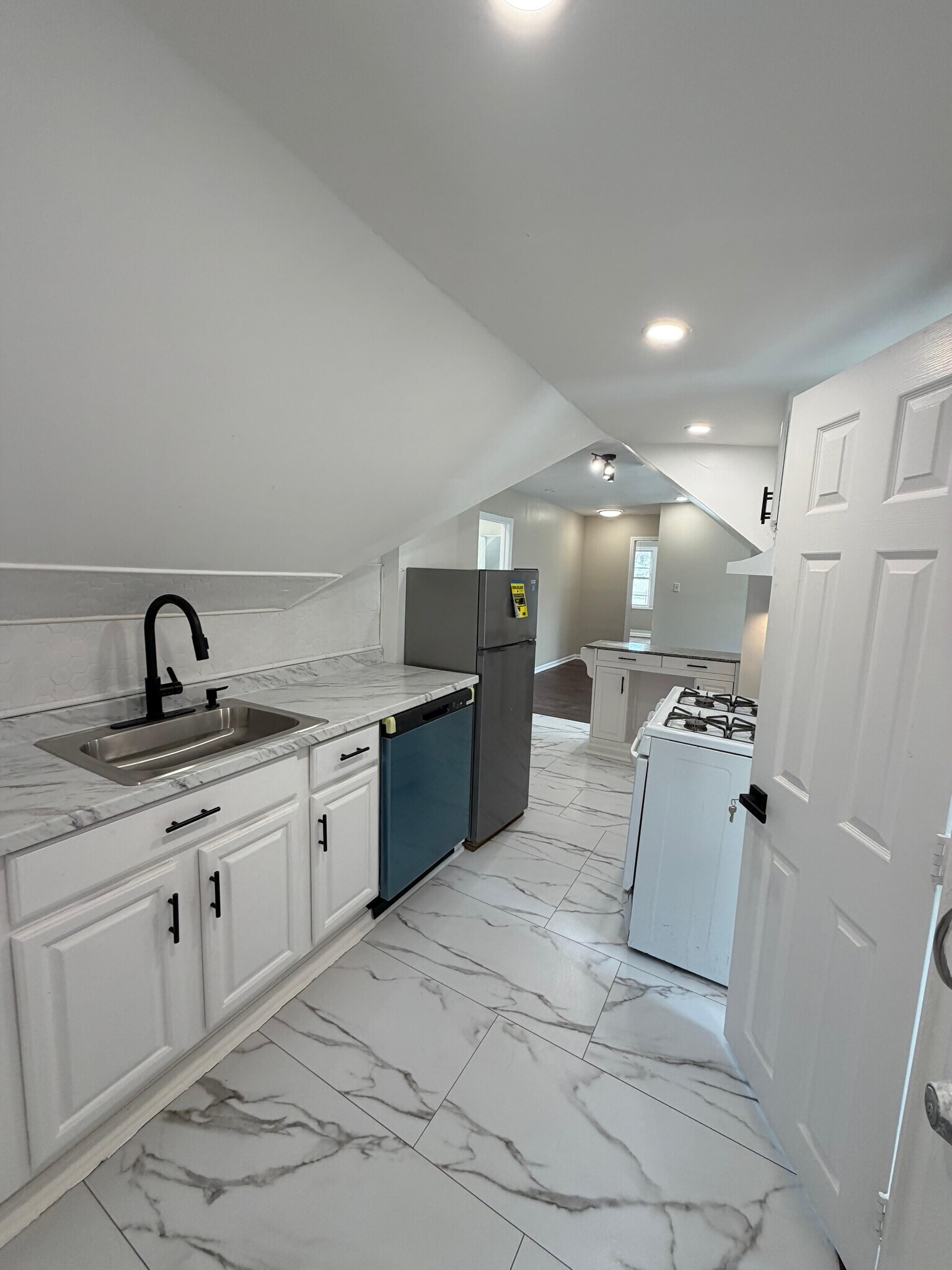 Building Photo - 1425 Franklin St