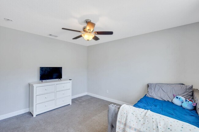 Building Photo - 203 Grandview Dr