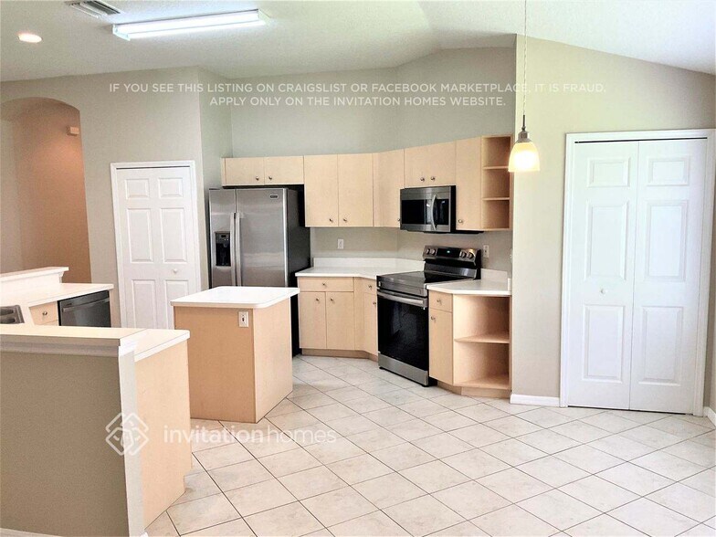 Building Photo - 6729 Calistoga Cir