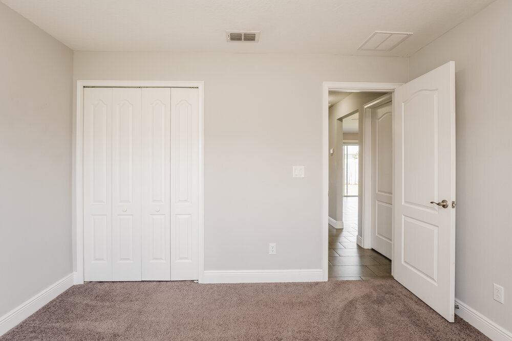 Building Photo - 433 Bloomfield Dr