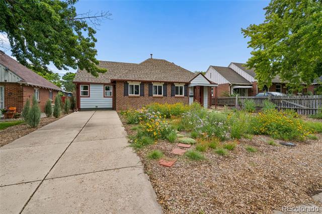 Building Photo - 556 S Canosa Ct