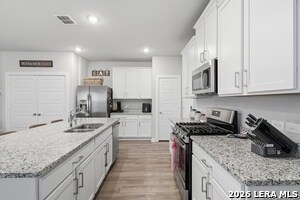 Building Photo - 827 W Laurel St