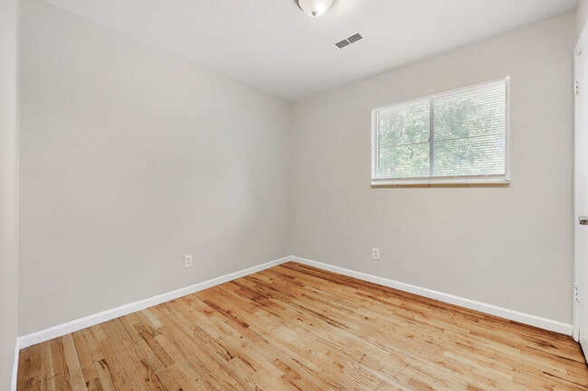 Building Photo - 53 McBurney Blvd