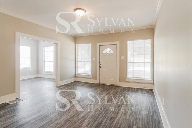 Building Photo - Coming HOME never felt so good!