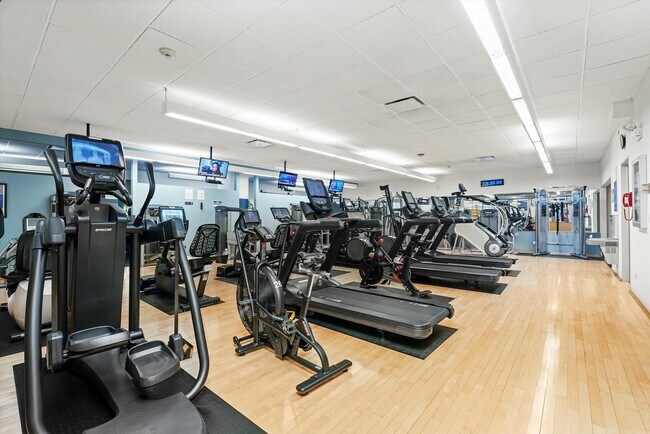 Building Photo - 505 N Lake Shore Dr