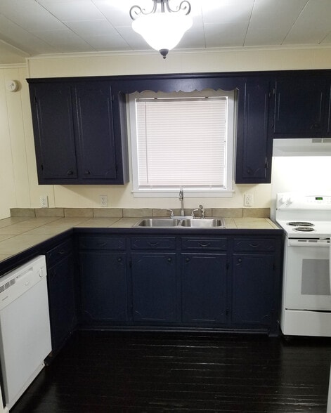 Kitchen - 240 Beauregard St