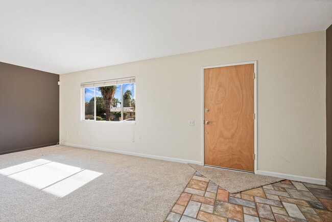 Building Photo - 77530 California Dr